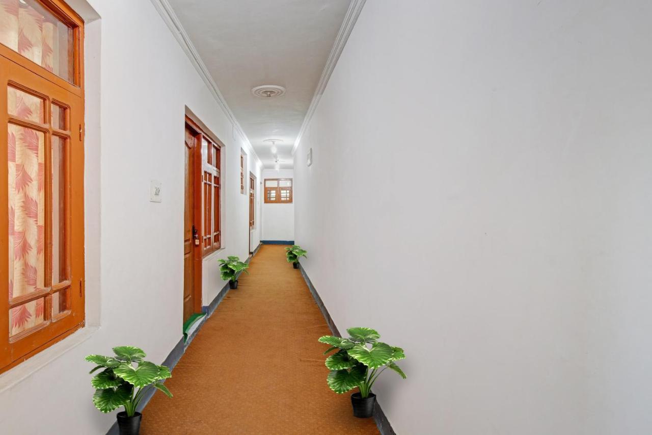 Super Oyo Capital O 91600 The Village Classic Hotel And Restaurant Srīnagar Esterno foto