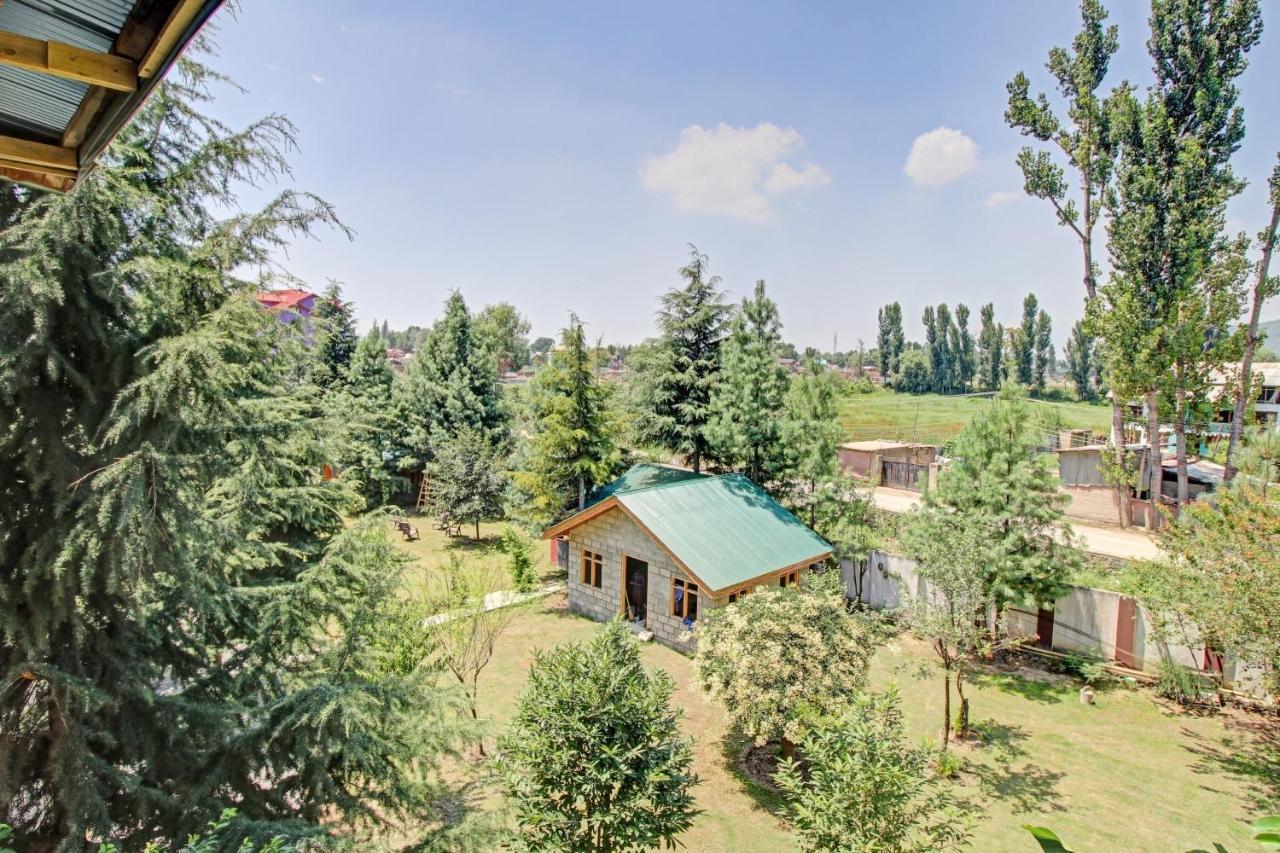 Super Oyo Capital O 91600 The Village Classic Hotel And Restaurant Srīnagar Esterno foto