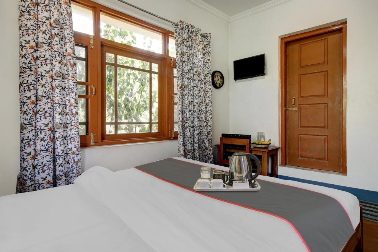 Super Oyo Capital O 91600 The Village Classic Hotel And Restaurant Srīnagar Esterno foto
