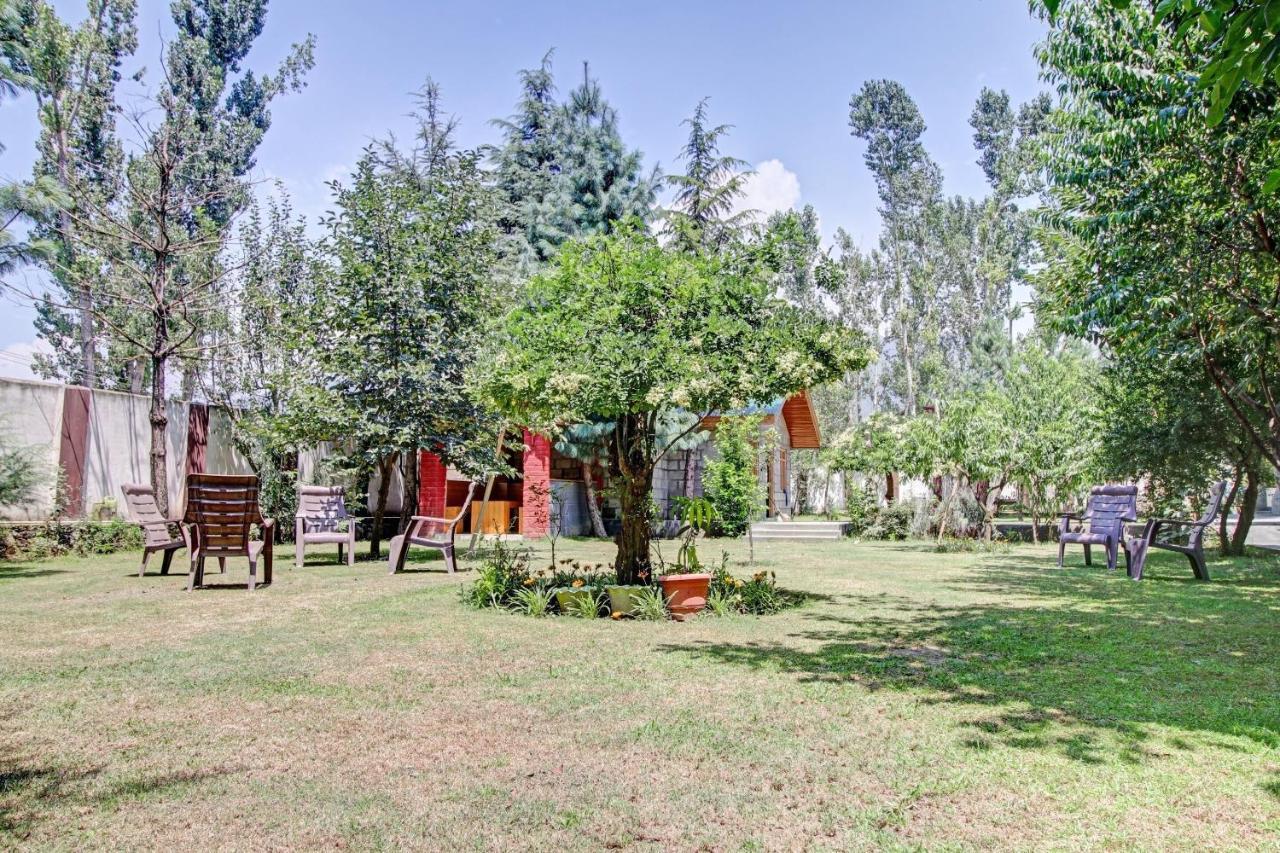 Super Oyo Capital O 91600 The Village Classic Hotel And Restaurant Srīnagar Esterno foto